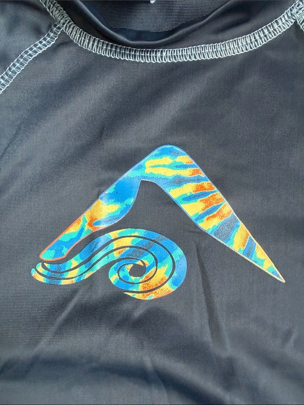 Roku Navy Kids' Short-Sleeve Rash Guard with Multicolor Wave Logo